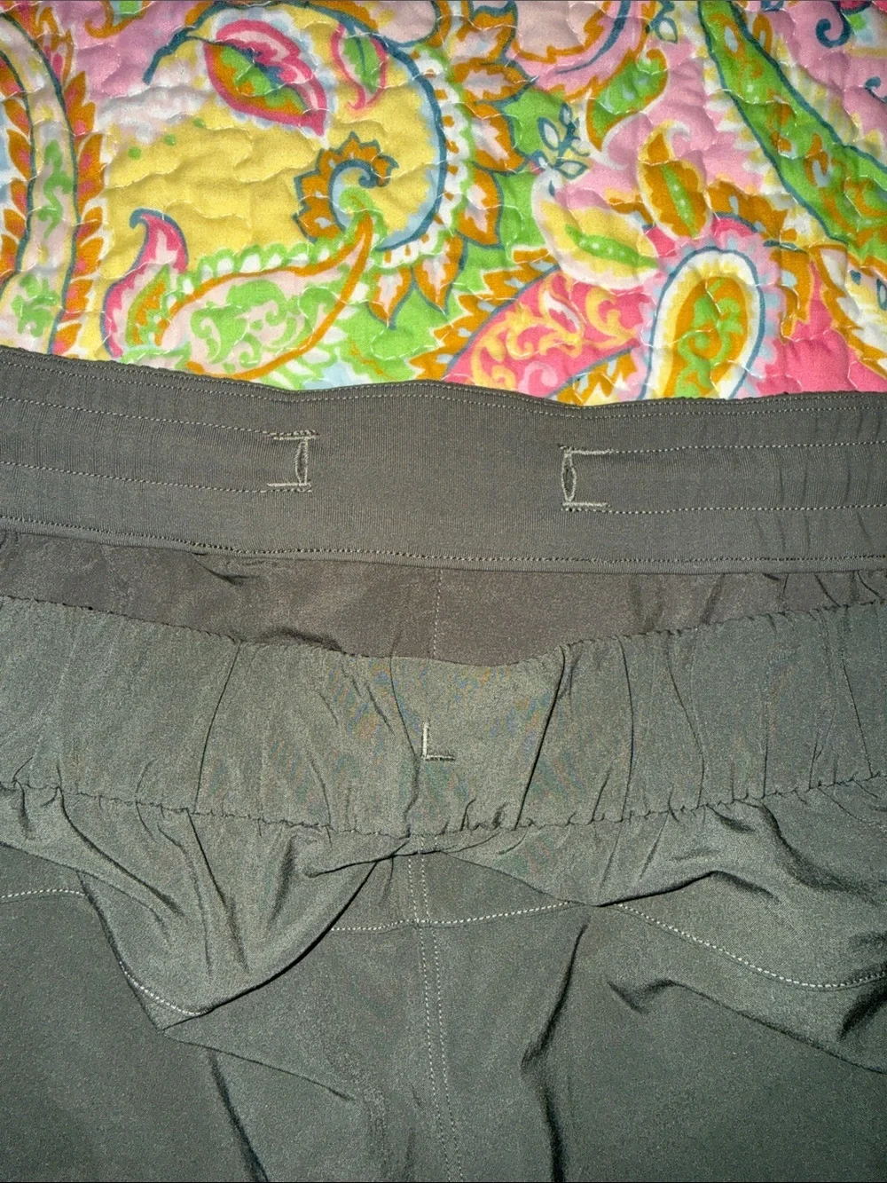 Lululemon On the Fly Woven Shorts – Dark Olive – Women's Size 10; EUC